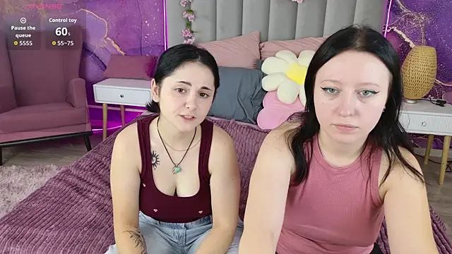 RuthHalll online show from July 18, 10:40 am