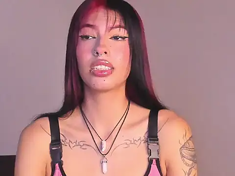 EvaBenely  online show from July 8, 5:31 am
