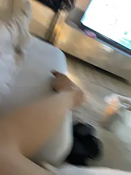 qianduoduo521 online show from August 2, 4:54 pm