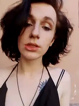 MickeQuinee online show from July 18, 11:02 am