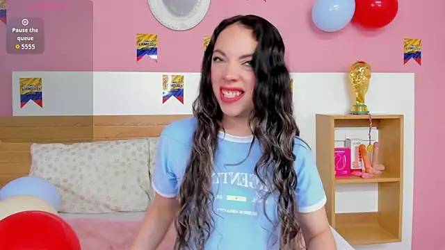 AshleyBenoitt online show from July 11, 2:06 pm