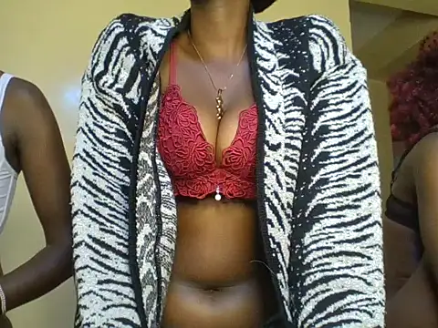 Legit Queenn online show from July 14, 1:39 am