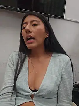 Carla Alvez online show from July 10, 3:45 pm