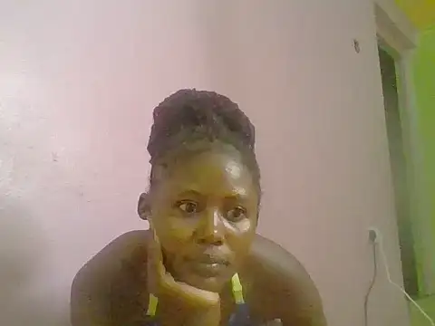 cute bee online show from June 9, 5:45 pm