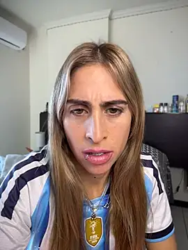 NicoleWilder online show from June 30, 2:05 pm