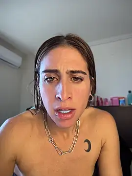 NicoleWilder online show from July 14, 2:22 pm