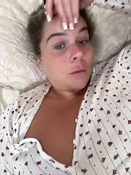 erincheshire online show from June 23, 8:51 pm