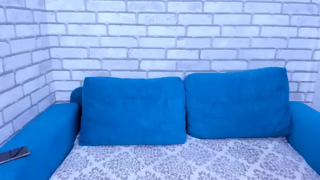 RoxyyLuxe online show from June 25, 5:34 am