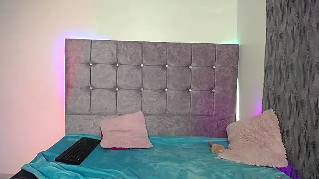 zira lux online show from June 25, 4:01 am