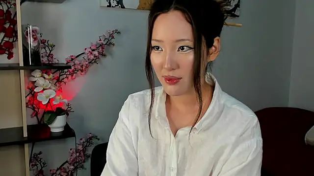 Lillie sunn online show from June 21, 10:03 pm