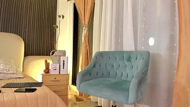 Jazminn 01 online show from July 13, 8:04 am