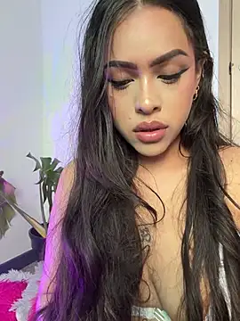 MilaHank online show from June 25, 3:13 pm