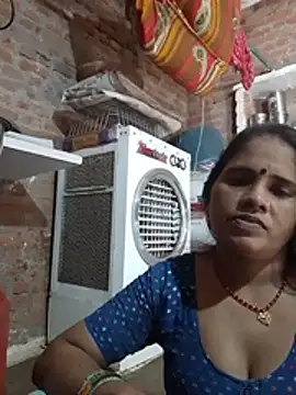 Hot shiri online show from August 9, 6:50 am