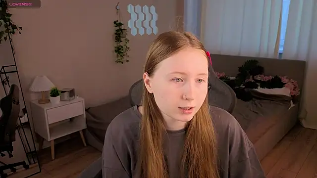 LiliTiny online show from July 5, 1:23 am