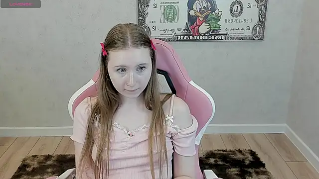 LiliTiny online show from June 24, 2:21 am