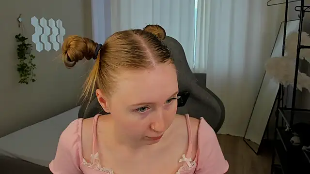 LiliTiny online show from July 22, 2:45 am