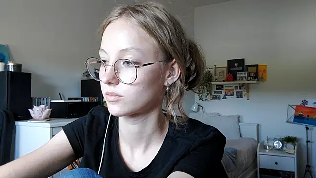 ShondaPaules online show from June 23, 8:56 am