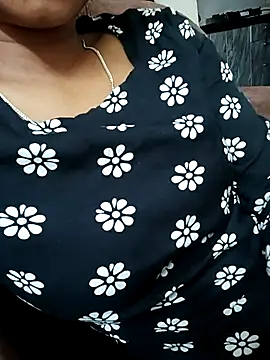 avii5 online show from July 16, 5:39 pm