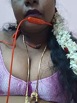 yalini1431 online show from July 10, 9:48 pm