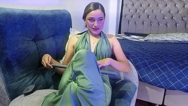 VeronicaVanegas online show from June 29, 1:22 pm
