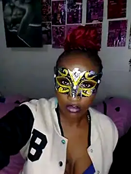 ChixieSpiffy online show from June 30, 8:30 pm