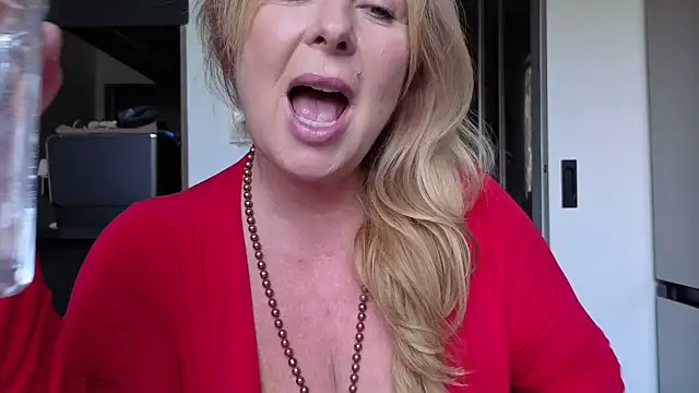 TammyJeann online show from July 14, 8:19 am