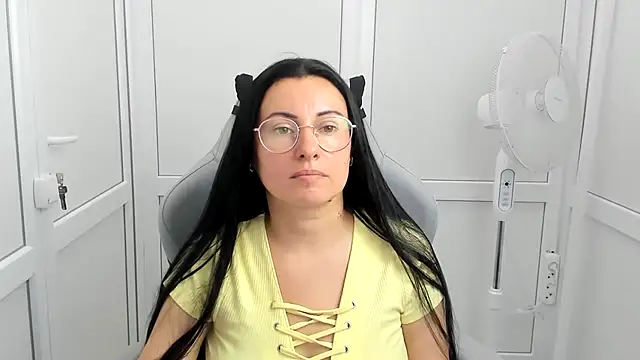 ChloeVibee online show from July 2, 1:06 pm