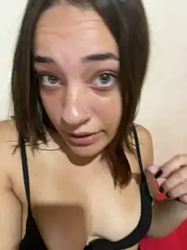 marinalopessss online show from July 3, 1:50 pm