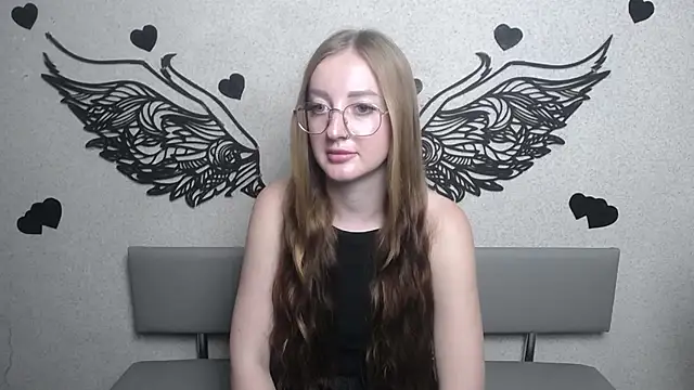 AnnaMills online show from July 10, 7:09 am