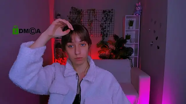 elodie crystal online show from July 23, 9:17 am