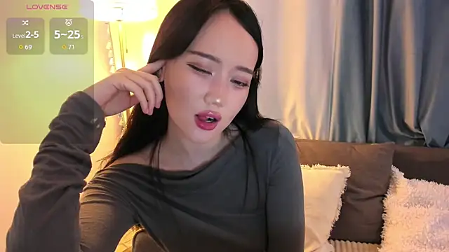 AmiliYan online show from November 15, 9:10 am