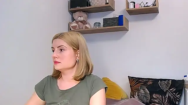 alisenties online show from October 1, 2:22 pm