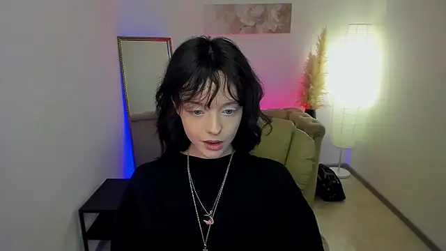 Mina Wang  online show from July 18, 11:13 am