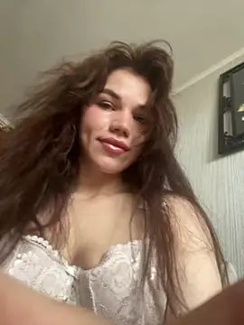helly dan online show from July 20, 11:34 am