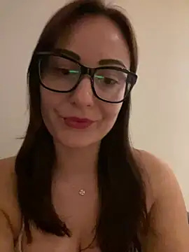 cutekittie123456 online show from July 28, 8:45 pm