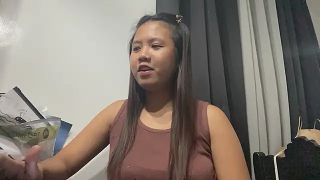 JuleeSchoenherr online show from August 8, 12:46 pm