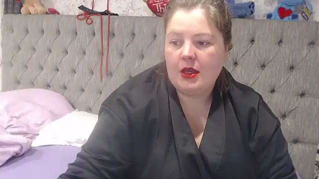BootyLola online show from April 25, 11:24 am