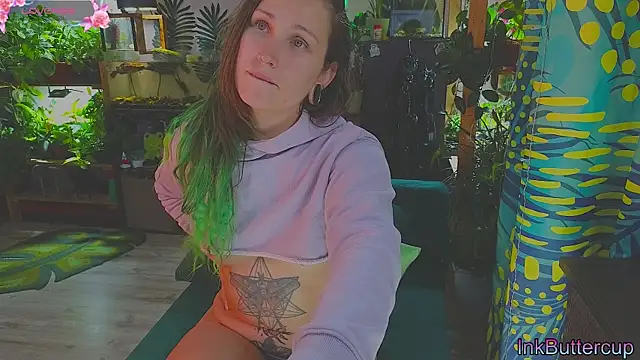 Dead Butterfly online show from September 9, 3:39 am