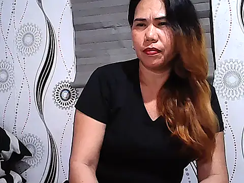 lovely-asian online show from November 11, 11:18 am