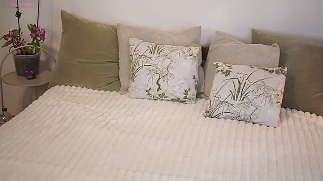 LitleSun online show from April 2, 4:59 pm