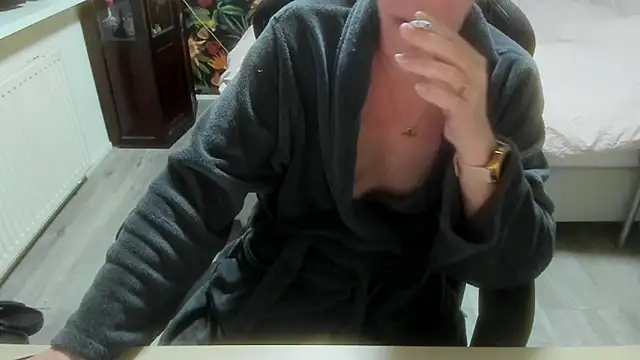 minoesje37 online show from February 14, 8:55 pm