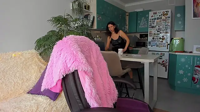 ChristinaGlory online show from January 14, 10:53 am