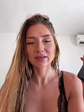 StracciaStella- online show from July 7, 3:04 pm