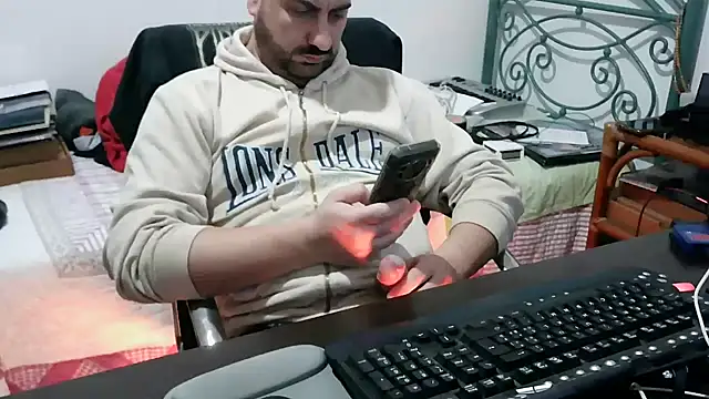 Italian dark desire online show from January 18, 7:10 pm