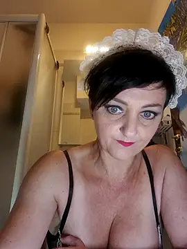 lucillabollente online show from June 2, 4:24 am