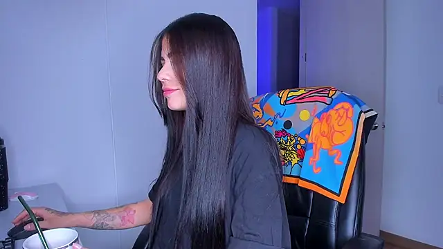 Lisegg  online show from April 7, 10:17 am