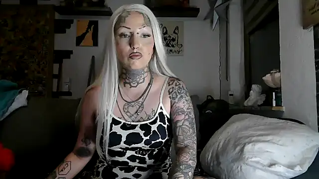 RoxxyInk online show from July 1, 10:31 pm