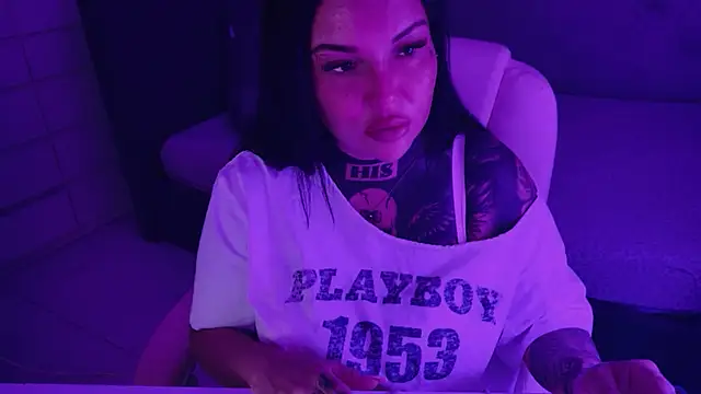  MelinaCurves  online show from July 7, 8:33 pm