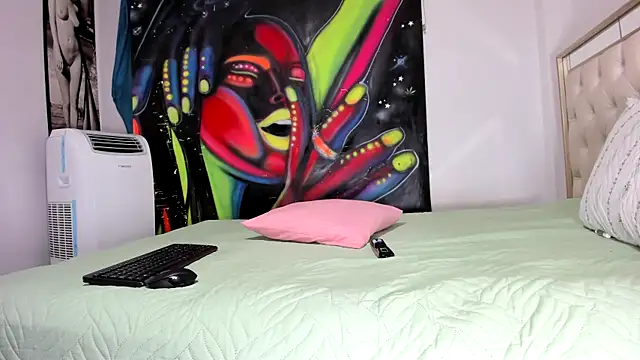 luna sexxy online show from April 29, 3:43 am