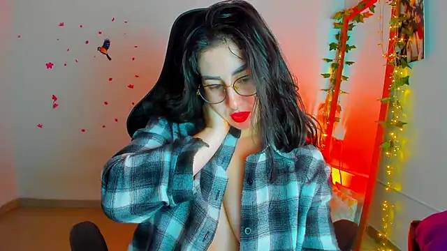 Susan Foxx online show from December 5, 6:31 pm